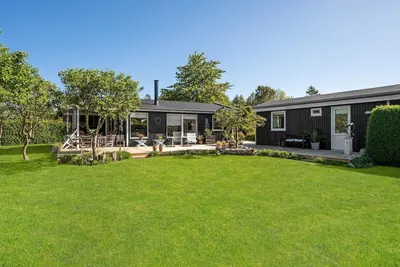 Maison confortable à Dronningmølle avec.