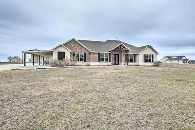 Image de Secluded Krum Home w\/ Patio & Gas Grill!