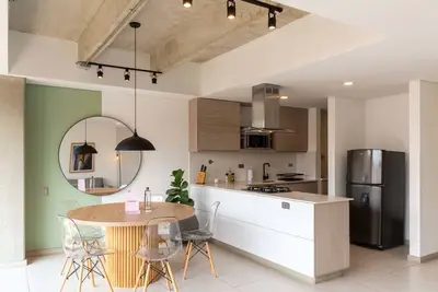 Image de w* | Amazing 3br w\/ Ac and balcony in Laureles