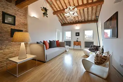 Image de Chic penthouse with mesmerizing views at the Accademia