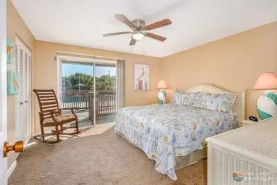 Image de Steps from Flagler Avenue! Charming Home with Private Garage and Full Kitchen!