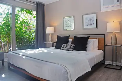 Image de Your Keys to Montrose! Sleeps 32/8br/8ba/6pa