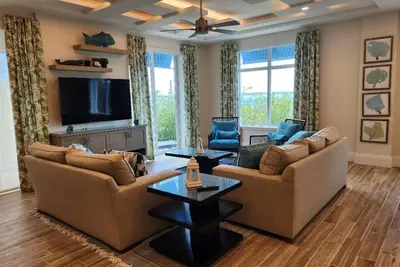 Image de Two Bedroom Luxury Condo located in Beautiful February Point