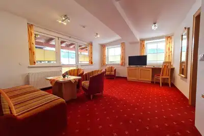 Vacation apartment\/apartment for 6 guests with 110m² in Ehrwald (183485)