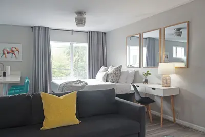 Image de Your Keys to Montrose! Sleeps 48/12br/12ba/9pa