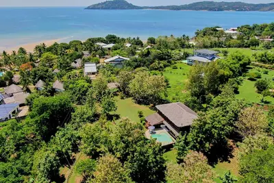 Image de Villa Traditionnelle Entre Mer Et Golf.