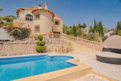 Image de Villa à Moraira avec Piscine et Vue Montagne