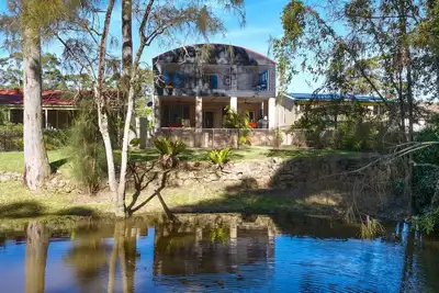 Image de Sanctuary Lodge - 5br waterfront country getaway