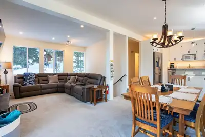 Image de Dog Friendly Home Near Hiking/Biking Trails and Ski Resorts, Ev charger