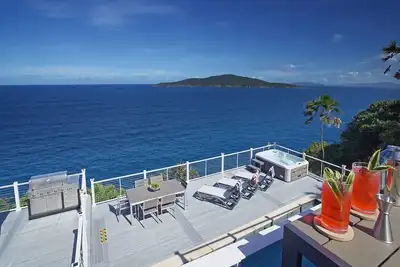 Image de Crosswinds Villa Gorgeous Views & Breezes, Pool