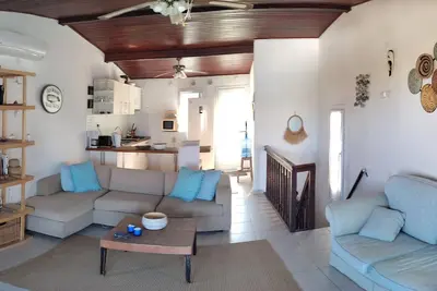 Quiet And Authentic Bodrum House By The Sea!