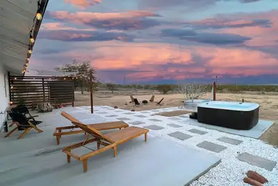 Image de Cozy Desert Home! With hot tub & pool