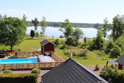 Image de Dream location on the lake with pool, internet, sauna, fire place and boat with electric engine