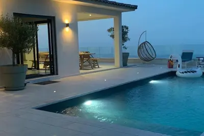 Image de Villa vue panoramique mer pour 10 personnes