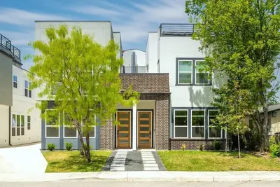 Image de Roof Top Deck/3 Br Su