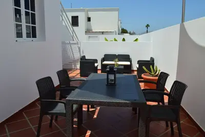 Image de Spacious and bright home a few minutes from the beach and views of the mountains