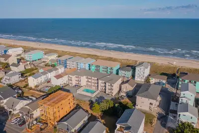 Image de Tranquil beach getaway just steps from the sand!