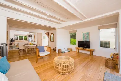 Image de Fabulous condo with garden and ocean views- just steps from Playa Flamingo