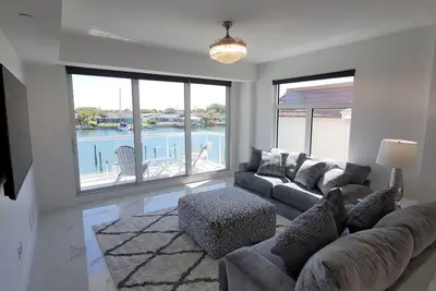 Image de 201, Water View-Clearwater Bch in 6 min, Pool/Gym