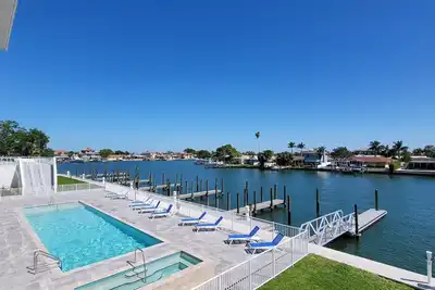 Image de 207, Water View-Clearwater Bch in 6 min, Pool/Gym