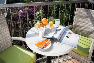 Image de 4b Apartments - Two Bedroom Apartment with Balcony