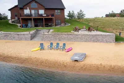 Image de Kokomo Cabin: Campfires, Family Fun & Pickleball