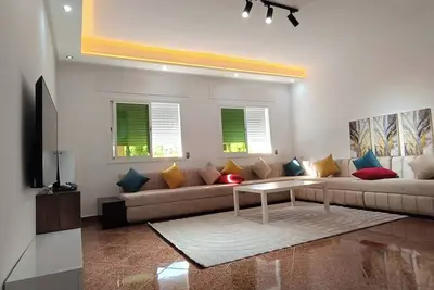 Image de Charming Apt 2br w/ free Parking, Netflix & Wi-Fi.