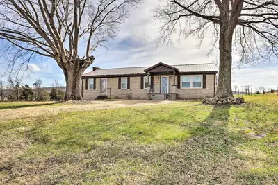 Image de Family Home w/ Deck, 2 Mi to Lake Cumberland