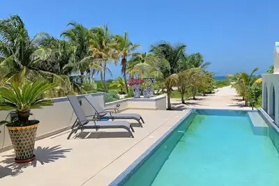 Image de Beachfront Villa with Infinity Pool