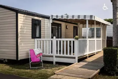 Image de Mobil-home Pmr Grand confort 30 m²\/ 2 chambres - terrasse couverte 5 à 6 personnes - 5 pers. inclus dans le tarif