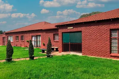 Image de Captivating 1-Bed Studio in Springs - Home Way