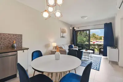 Image de Condo in Gold Coast with Resort Amenities - Blue Pearl by Bocobay
