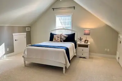 Image de Private Guesthouse near Skytrain! Sleeps 5 People