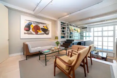 Image de Between Saint Germain & Eiffel Tower high ceiling renovated Ac 3 bedroom! ! ! !