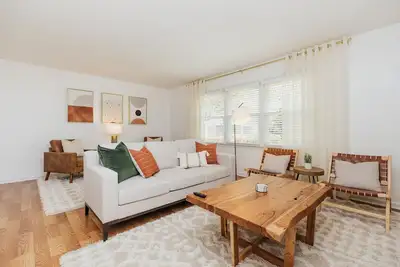 Image de AtHome+1 Monthly Stay | 4br House | InGround Pool