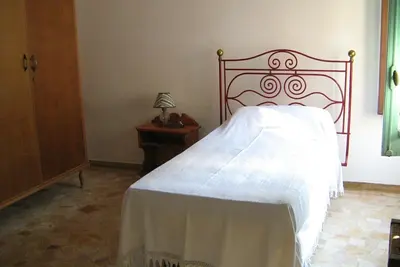 Image de Outbuilding of an old villa 10 minutes from the sea: unit 1