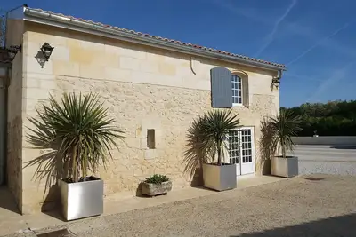 Image de The Barn - 5* stone cottage with own private heated pool - Sleep 6