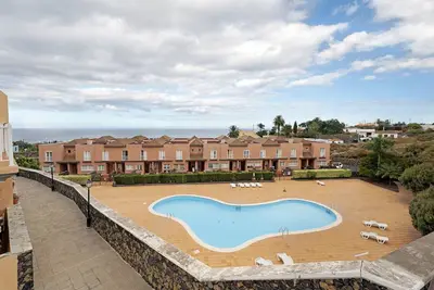 Image de Maison de vacances \"El Zumacal\" avec vue sur la mer, piscine partagée et Wi-Fi