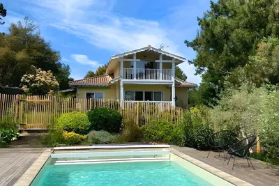 Image de Villa avec piscine à 2 min de la plage à pied