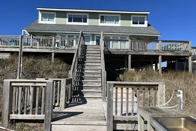 Image de Updated Oceanfront Duplex in Ocean Oaks near the Point