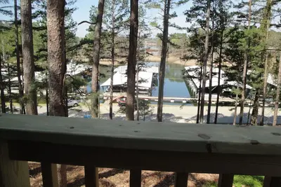 Image de Mountain Harbor two bedroom Lodge cottage by RedAwning