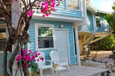 Image de Sonscape Sandy Beachfront Guest Suite 100 feet from the ocean!
