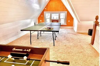 Image de Grand Historic Victorian 4 Bd 4 Ba GameRoom-Arcade