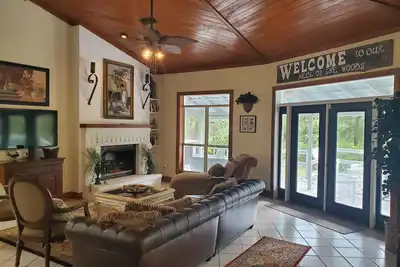Image de Creekside Inn - A quiet setting close to the Gulf Beaches, Golfing & Owa.