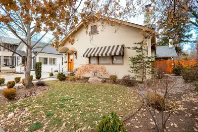 Image de 1927 Downtown Chalet - 5 min to River, Bsu, St Lukes and downtown
