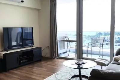 Image de New condo with great ocean view and minute walk to shopping center