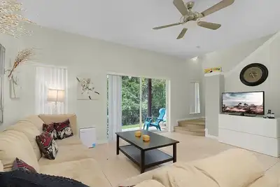Image de Great townhome in Emerald Island Resort-close to pool and just 2 miles from Wdw.