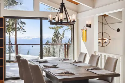Image de Lake View Treasure |  Luxury with Lake Views