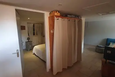 Image de . Deux chambres grand confort dans une maison de vigneron du XVIIe.
