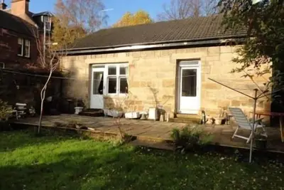 Image de Bungalow-Cottage-Sdb privée avec baignoire-Vue sur Jardin-Coach house  Sydenh. . .